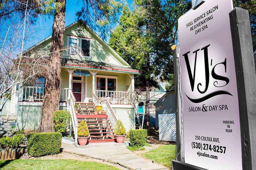 The exterior of VJ's Salon in Grass Valley, CA